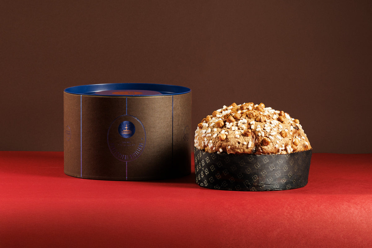 Fiasconaro Collezione 1953 Panettone mit Haselnüssen 1 kg – Produkt und Dose